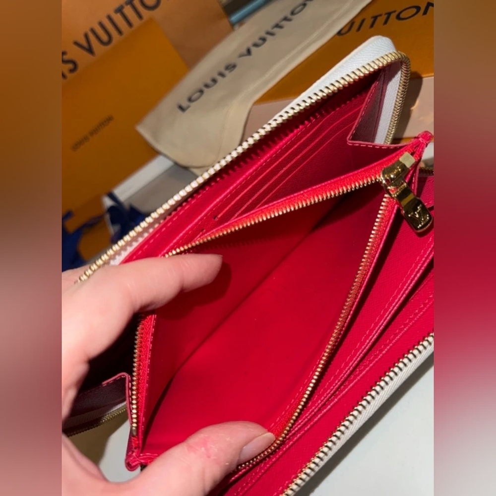 Louis Vuitton Zippy Wallet Cherry - Picture 9 of 12